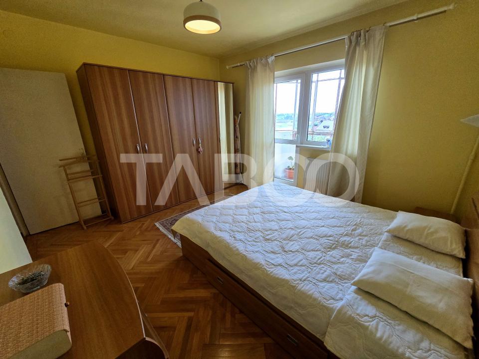 Apartament decomandat 74 utili 3 camere balcon lift Terezian Sibiu