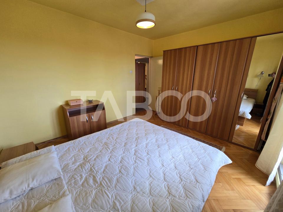 Apartament decomandat 74 utili 3 camere balcon lift Terezian Sibiu