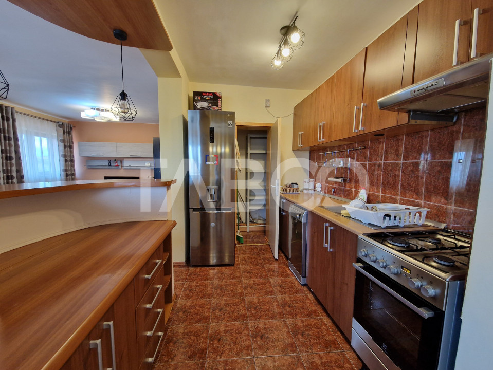 Apartament decomandat 85 mp 3 camere cu loc de parcare Tilisca