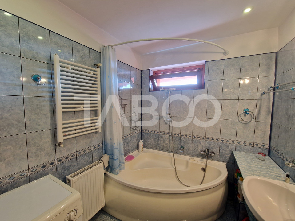 Apartament decomandat 85 mp 3 camere cu loc de parcare Tilisca