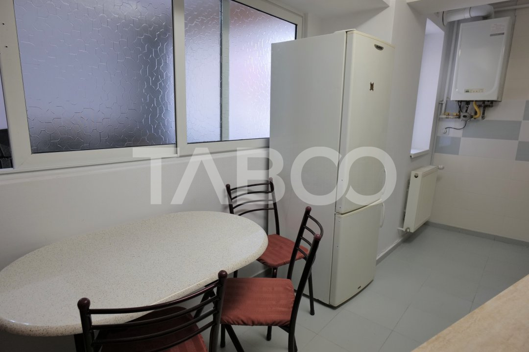 Apartament decomandat cu 2 camere in bloc cu lift - zona Turnisor