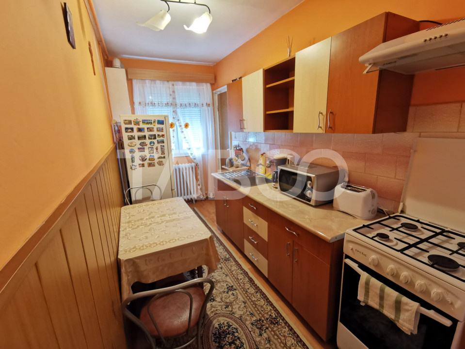 Apartament decomandat cu 2 camere si pivnita - mobilat si utilat