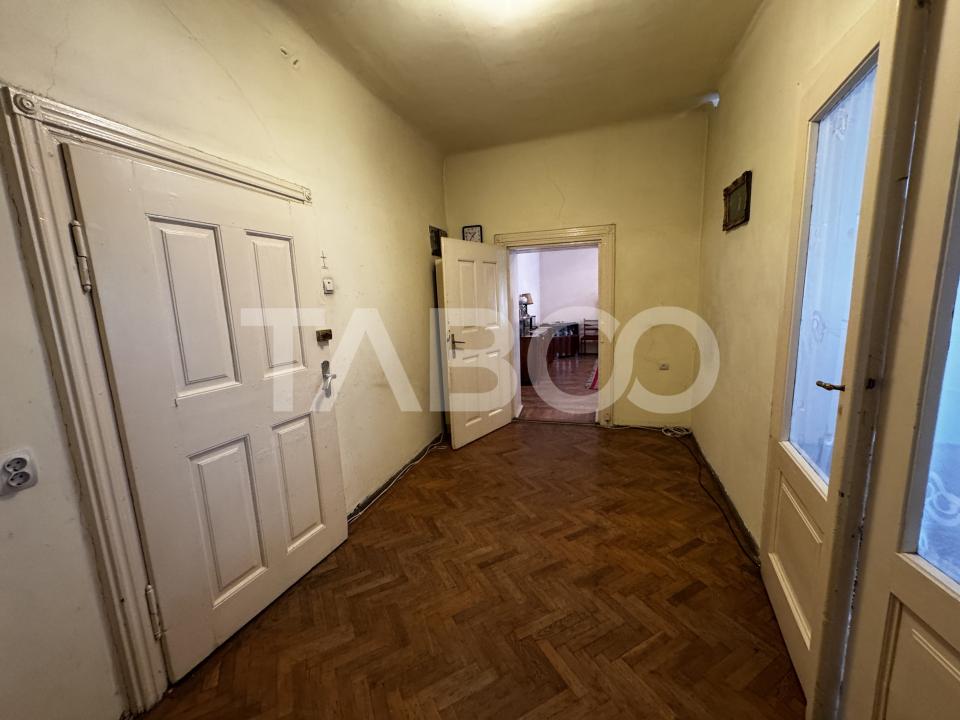 Apartament decomandat cu 3 camere 123 mpu langa Podul Minciunilor
