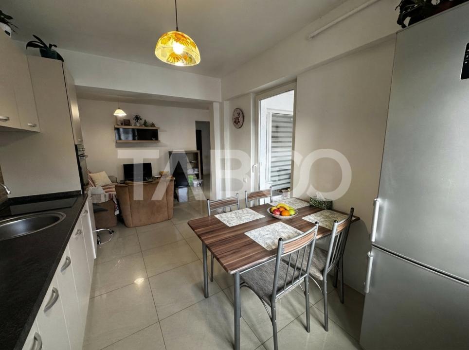 Apartament decomandat cu 3 camere 3 balcoane loc parcare Arhitectilor in Sibiu - Tiberiu Ricci
