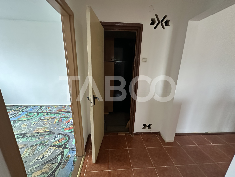 Apartament decomandat cu 3 camere baie cu geam la doar 1402 euro/mp