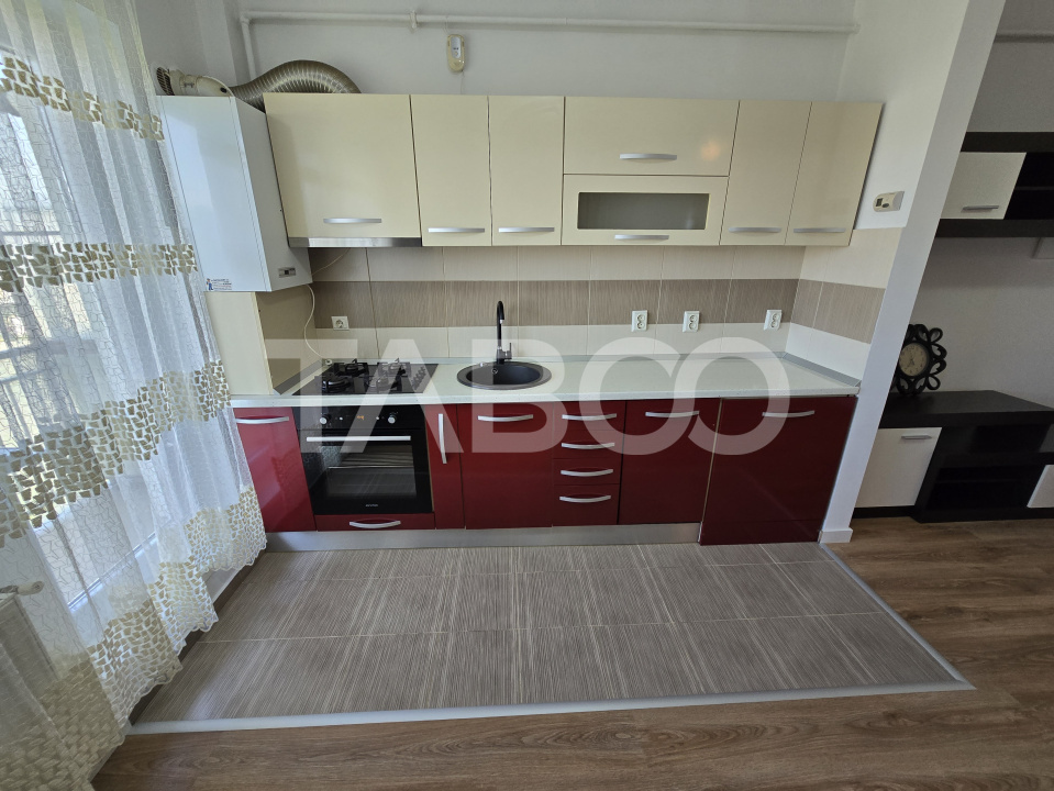 Apartament decomandat cu 3 camere balcon parcare Selimbar Sibiu