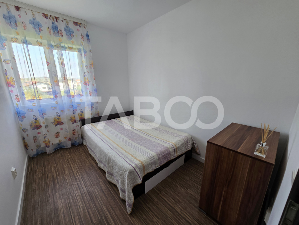 Apartament decomandat cu 3 camere balcon parcare Selimbar Sibiu