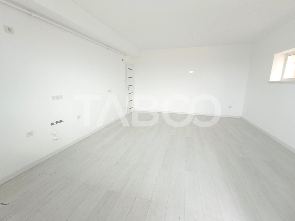 Apartament decomandat cu 3 camere parcare si 2 balcoane comision zero