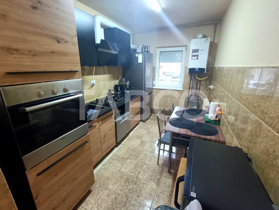 Apartament decomandat cu 3 camere - pivnita - zona Valea Aurie Sibiu