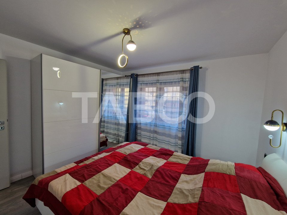 Apartament decomandat cu 3 camere renovat modern in cartierul Strand