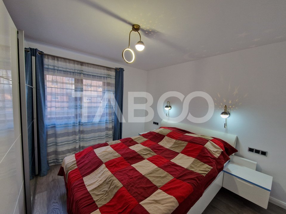 Apartament decomandat cu 3 camere renovat modern in cartierul Strand
