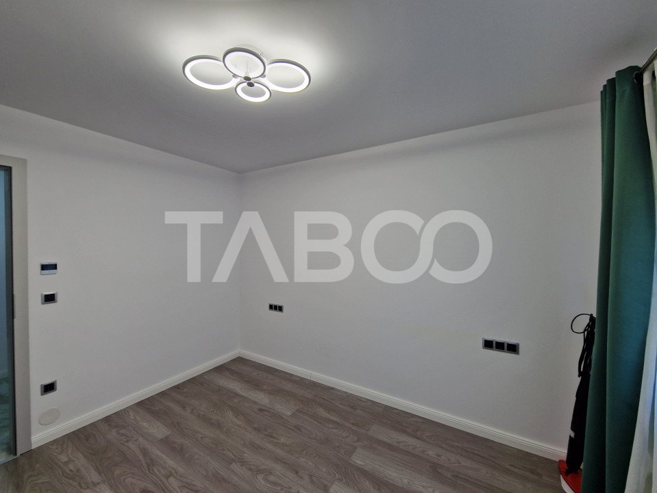Apartament decomandat cu 3 camere renovat modern in cartierul Strand