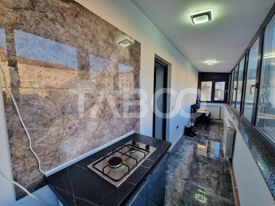 Apartament decomandat cu 3 camere renovat modern in cartierul Strand