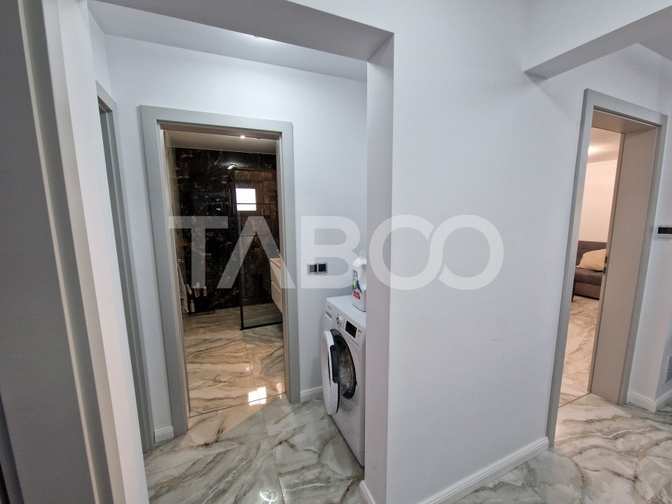 Apartament decomandat cu 3 camere renovat modern in cartierul Strand