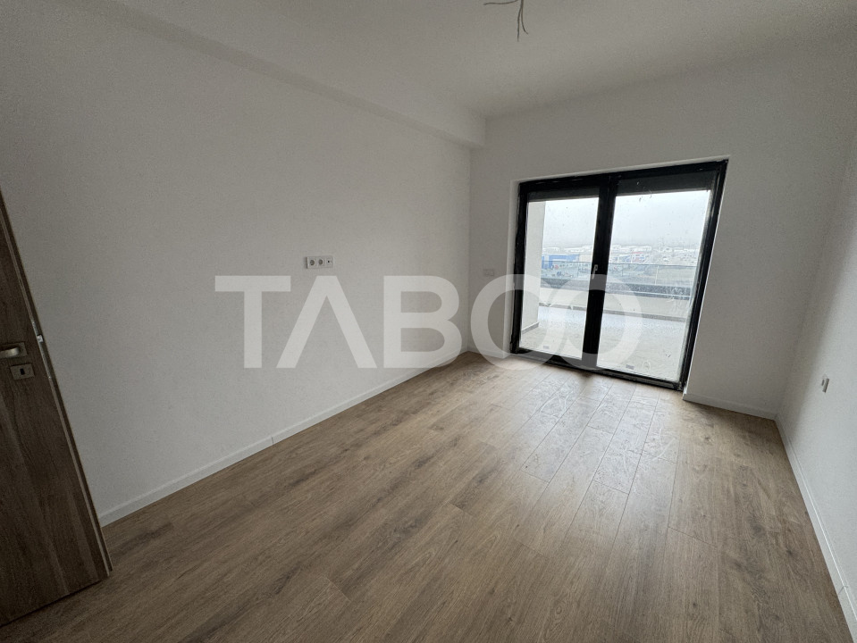 Apartament decomandat cu 4 camere 3 bai 102 mpu balcon de 15 mp Sibiu