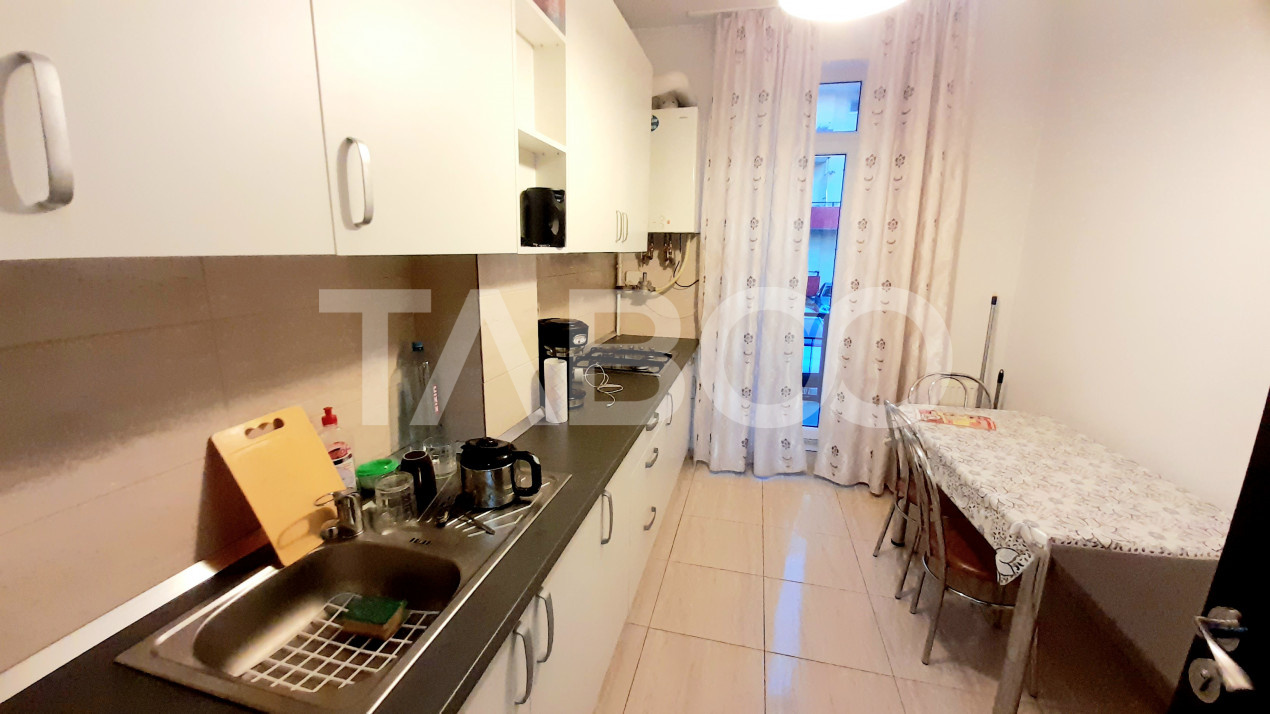 Apartament decomandat de inchiriat 2 camere balcon parcare Turnisor 