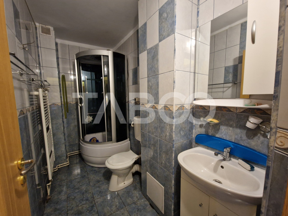 Apartament decomandat de inchiriat 3 camere 2 bai 76mp Terezian Sibiu