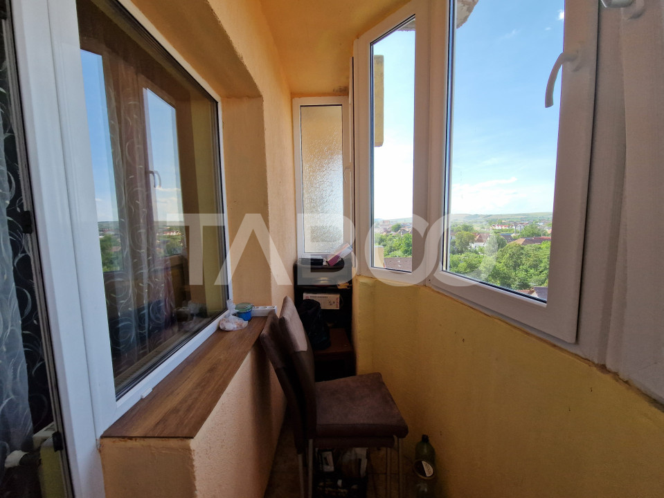 Apartament decomandat de inchiriat 3 camere 2 bai 76mp Terezian Sibiu