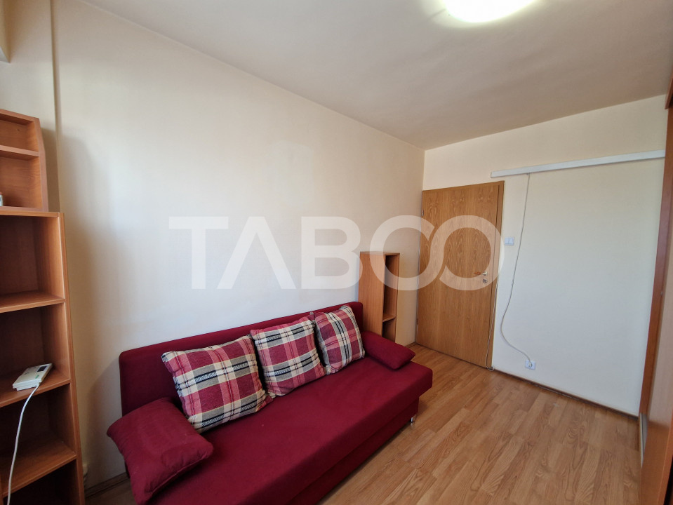 Apartament decomandat de inchiriat 3 camere 2 bai Mihai Viteazul