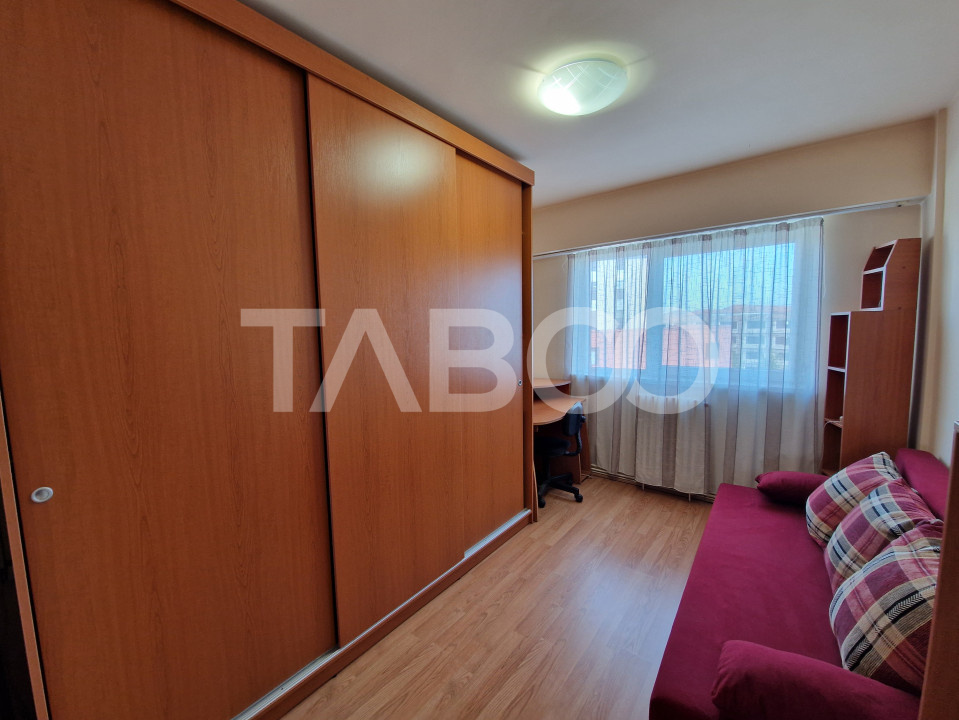 Apartament decomandat de inchiriat 3 camere 2 bai Mihai Viteazul