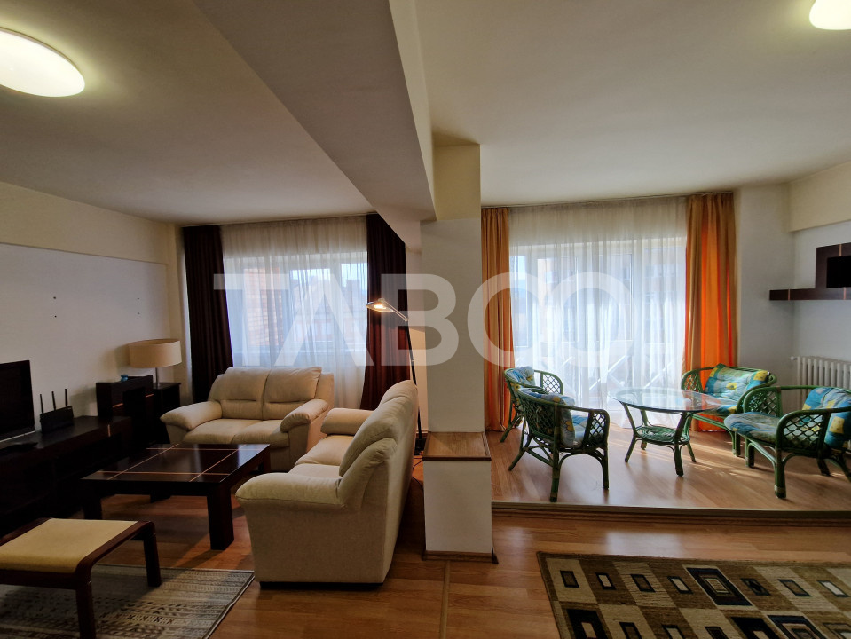 Apartament decomandat de inchiriat 3 camere 2 bai Mihai Viteazul