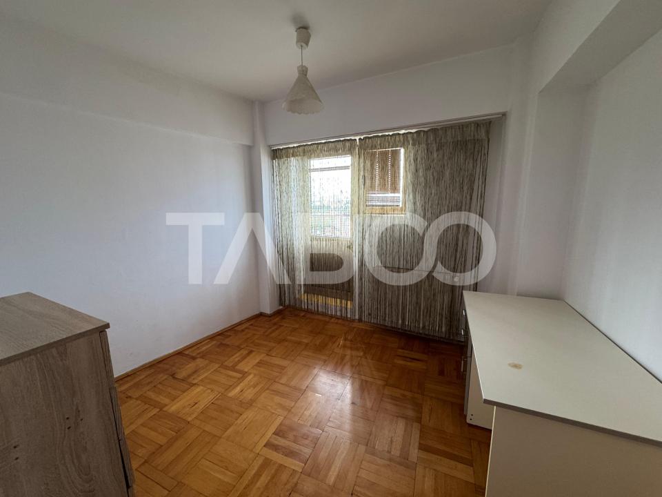 Apartament decomandat de inchiriat 5 camere 2 bai lift Turnisor Sibiu