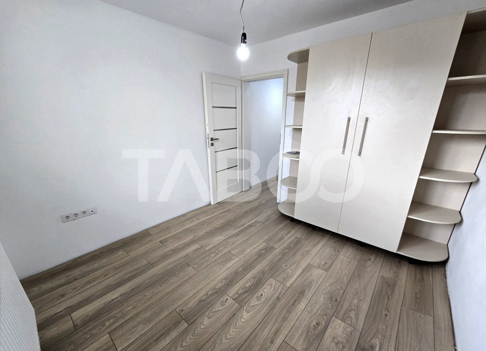 Apartament decomandat de vanare 4 camere balcon Vasile Aaron Sibiu