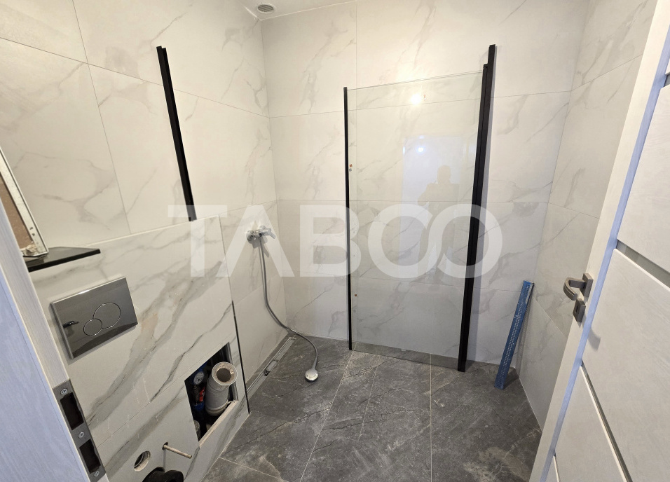 Apartament decomandat de vanare 4 camere balcon Vasile Aaron Sibiu