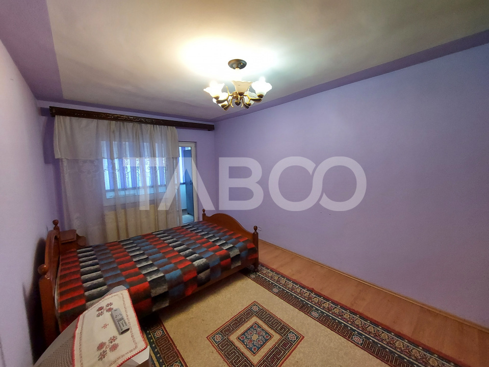 Apartament decomandat de vanzare 2 camere 52 mpu pivnita balcon Sibiu