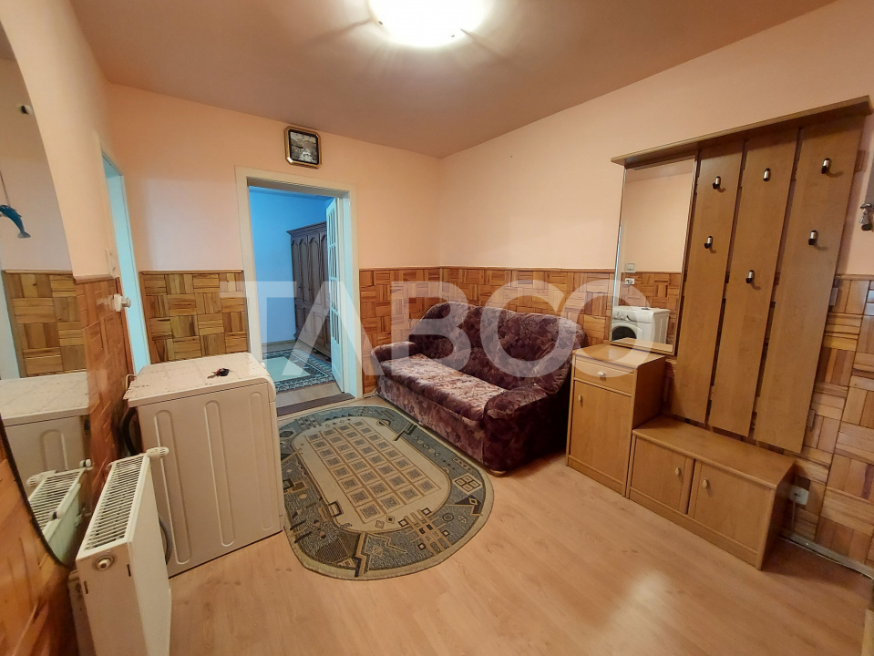 Apartament decomandat de vanzare 2 camere 52 mpu pivnita balcon Sibiu