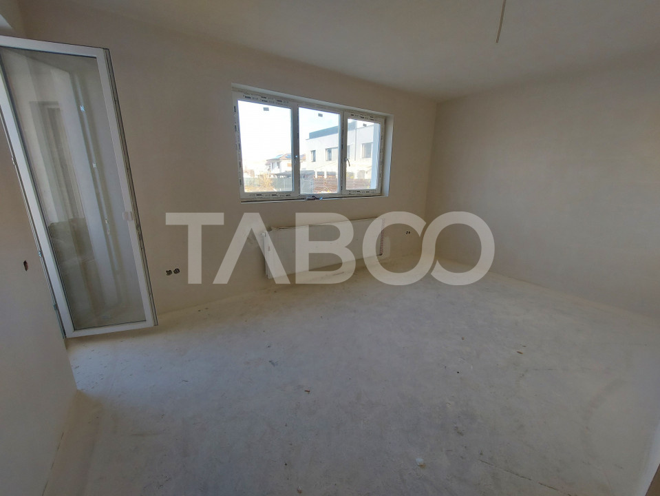 Apartament decomandat de vanzare 2 camere 52mpu 2 logii loc parcare