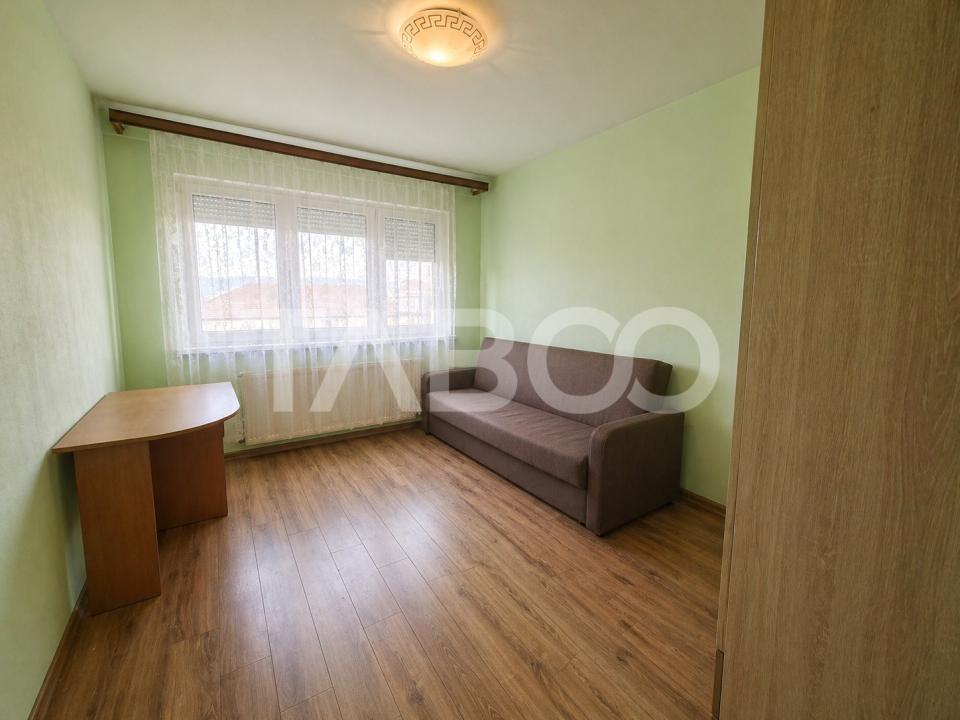 Apartament decomandat de vanzare 2 camere balcon lift Mihai Viteazul 
