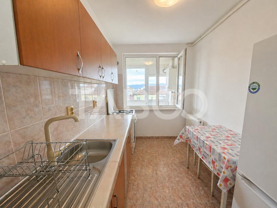 Apartament decomandat de vanzare 2 camere balcon lift Mihai Viteazul 