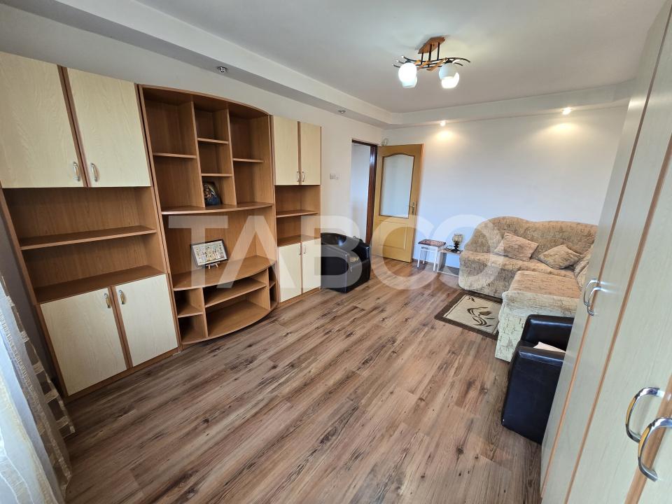 Apartament decomandat de vanzare 2 camere boxa pivnita Vasile Aaron