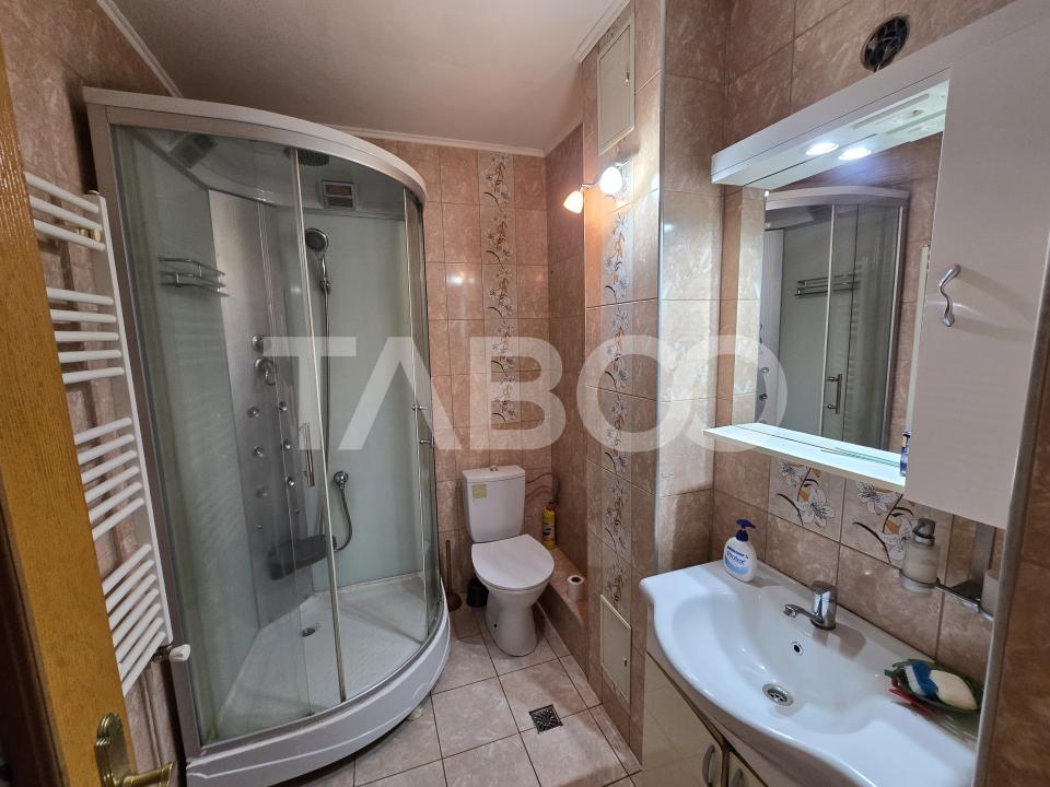 Apartament decomandat de vanzare 2 camere boxa pivnita Vasile Aaron