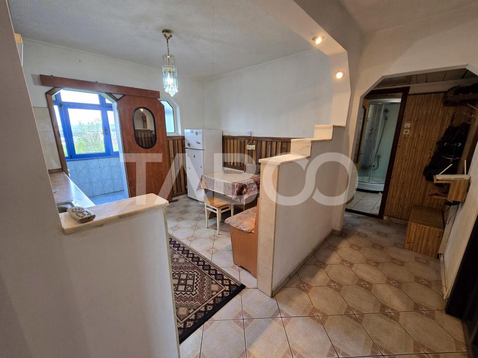 Apartament decomandat de vanzare 2 camere boxa pivnita Vasile Aaron