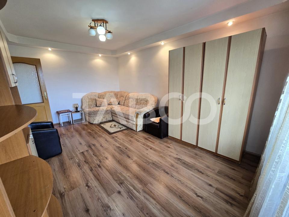Apartament decomandat de vanzare 2 camere boxa pivnita Vasile Aaron