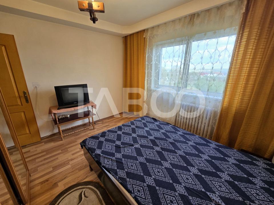 Apartament decomandat de vanzare 2 camere boxa pivnita Vasile Aaron