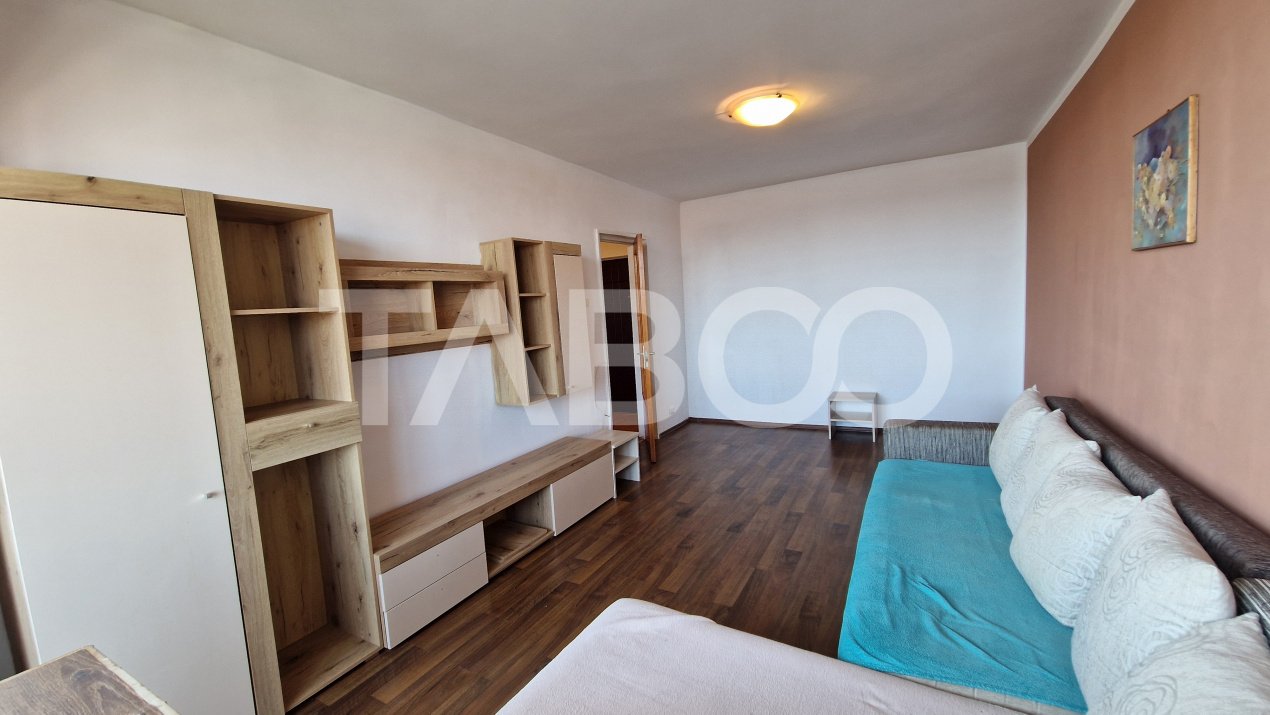 Apartament decomandat de vanzare 2 camere cu balcon bloc cu lift