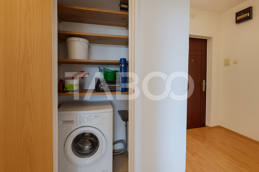 Apartament decomandat de vanzare 2 camere cu balcon bloc cu lift
