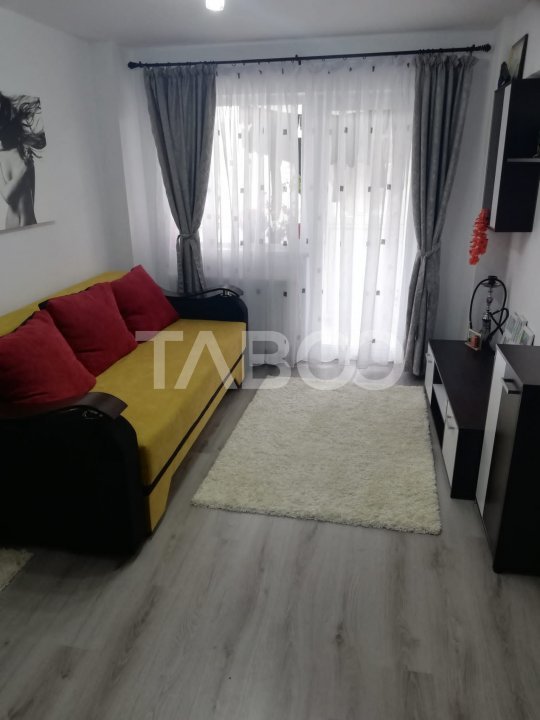 Apartament decomandat de vanzare 2 camere cu balcon si pivnita