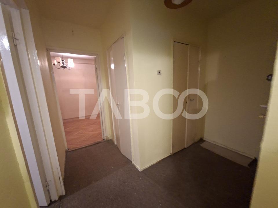 Apartament decomandat de vanzare 2 camere etaj 1 Calea Dumbravii