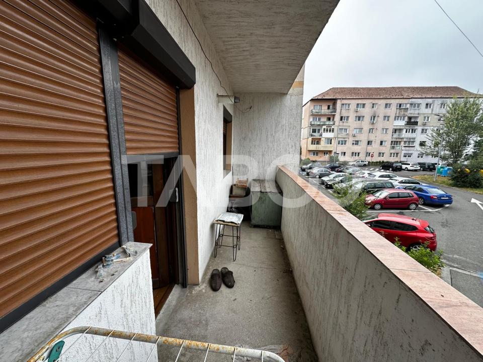 Apartament decomandat de vanzare 2 camere etaj 1 Calea Dumbravii