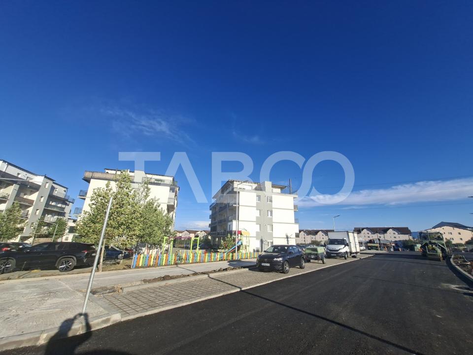 Apartament decomandat de vanzare 2 camere etaj 1 lift balcon bloc nou