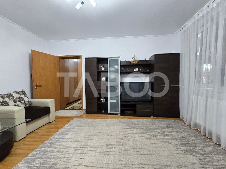 Apartament decomandat de vanzare 2 camere parcare etajul 1 Siretului