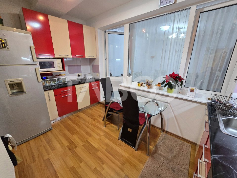 Apartament decomandat de vanzare 2 camere parcare etajul 1 Siretului
