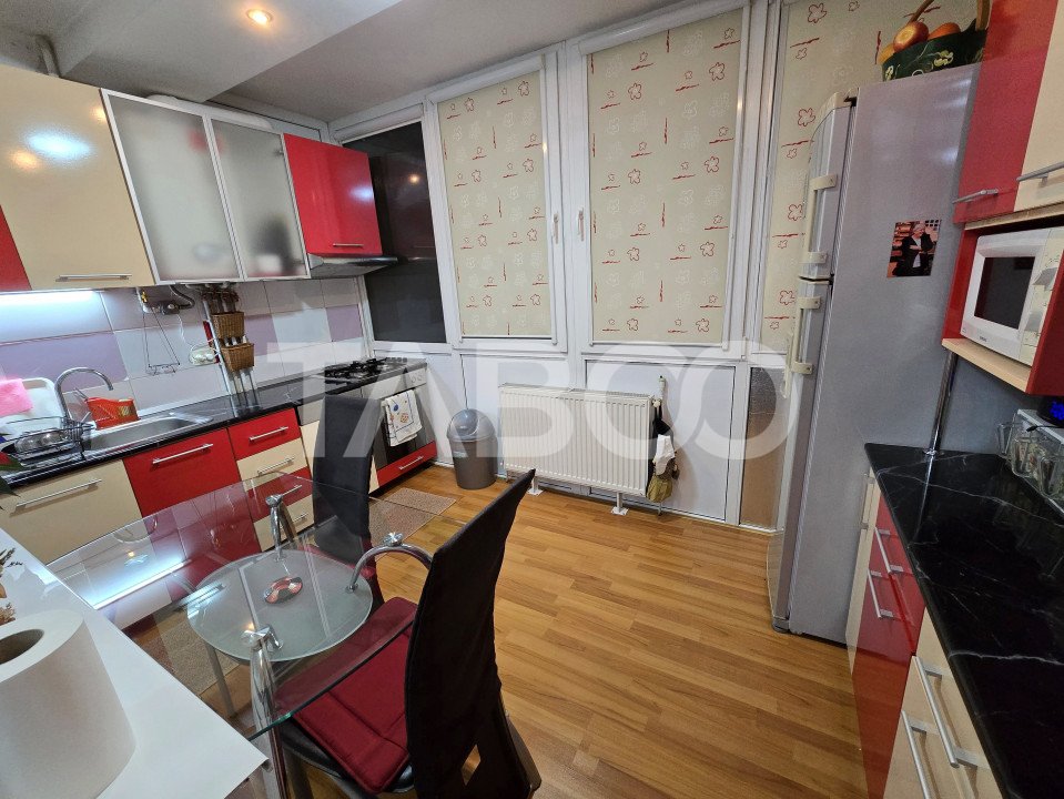 Apartament decomandat de vanzare 2 camere parcare etajul 1 Siretului