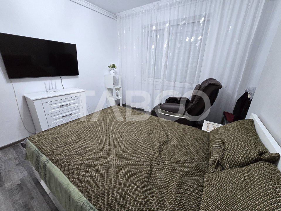 Apartament decomandat de vanzare 2 camere parcare etajul 1 Siretului