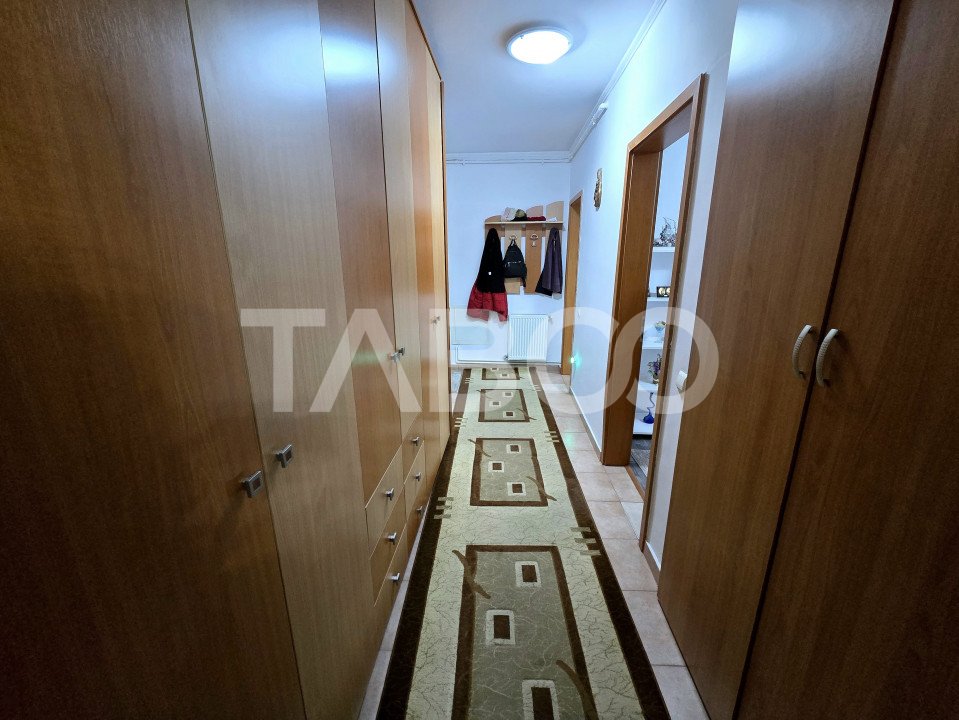 Apartament decomandat de vanzare 2 camere parcare etajul 1 Siretului
