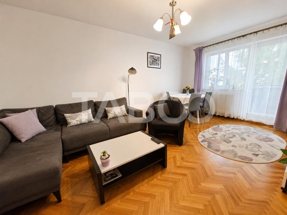 Apartament decomandat de vanzare 2 camere pivnita 2 balcoane